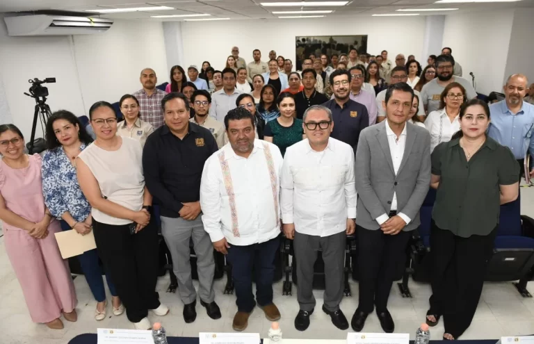 Impulsa UNACH el conocimiento sobre las Microcredenciales y la IA