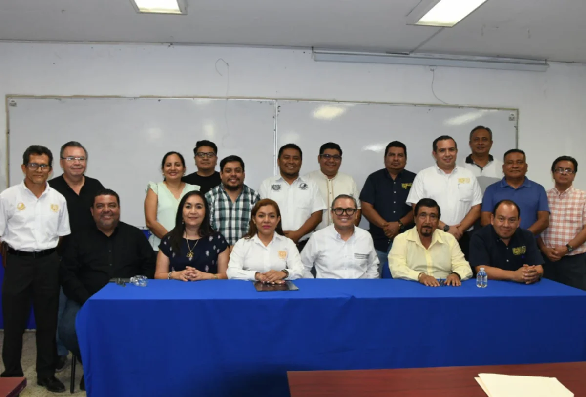 unachnuevaslicenciaturas200326