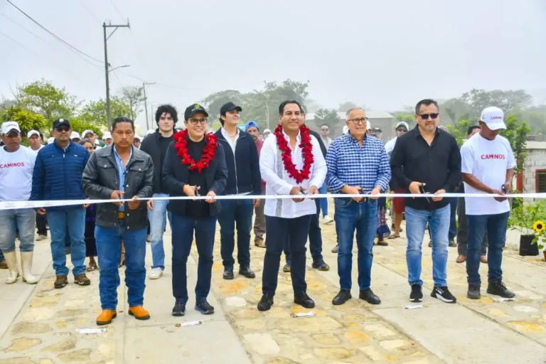 Inauguran pavimentación del camino Berriozábal–Vistahermosa