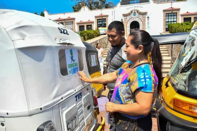 El transporte público se suma a la campaña “Berriozábal Vive Limpio”