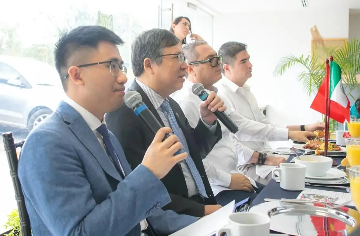 chisenlamiravietnam140426