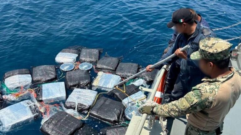 ¡Golpe al narco! Aseguran casi una tonelada de cocaína en costas de Chiapas