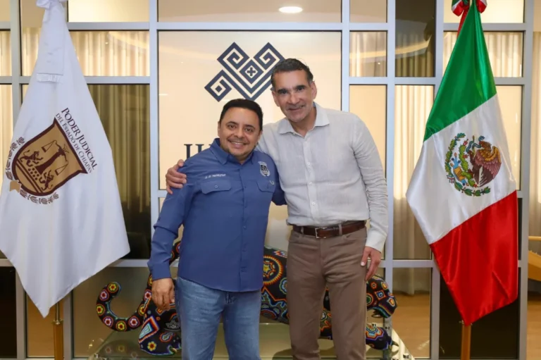 Juan Carlos Moreno Guillén se reúne con el senador Luis Armando Melgar