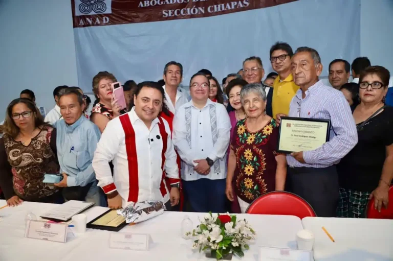 Moreno Guillén participa en encuentro jurídico con el ministro Irving Espinosa Betanzo