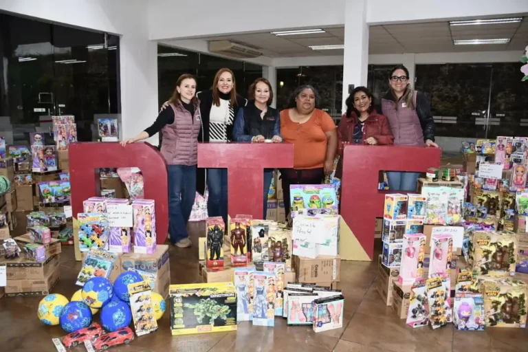 Entregan más de 14 mil juguetes a niñas y niños de San Cristóbal