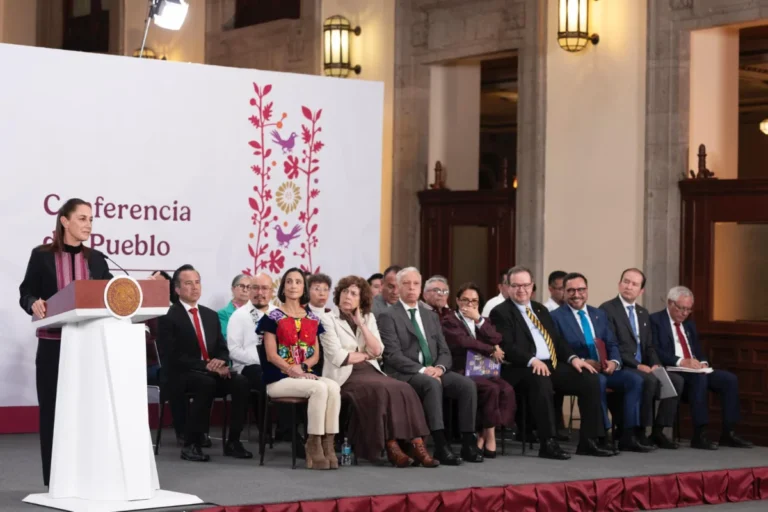 Presidenta presenta Comité de Científicos y Especialistas que analizarán la explotación de gas natural no convencional