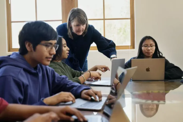 Apple impulsa universitarios en México