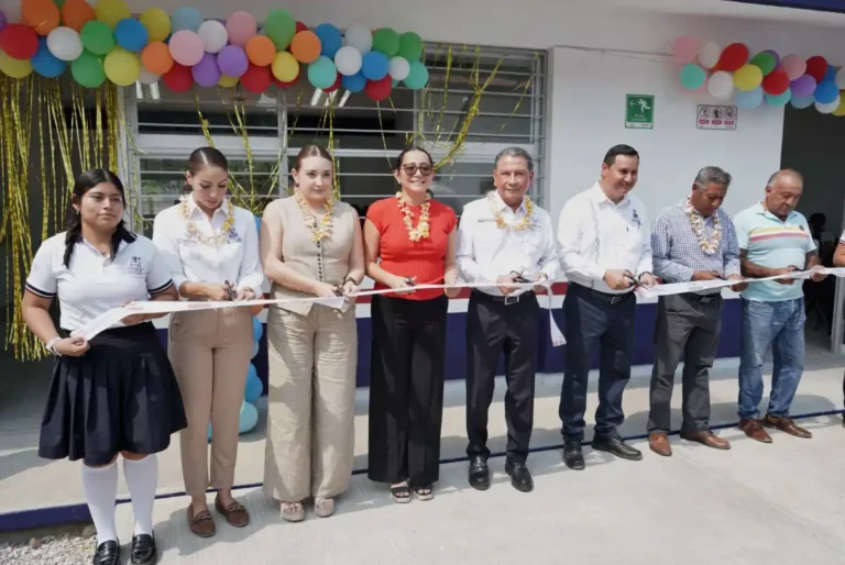 Nuevas aulas y andadores para el Cobach 181 Guadalupe Victoria de Villaflores