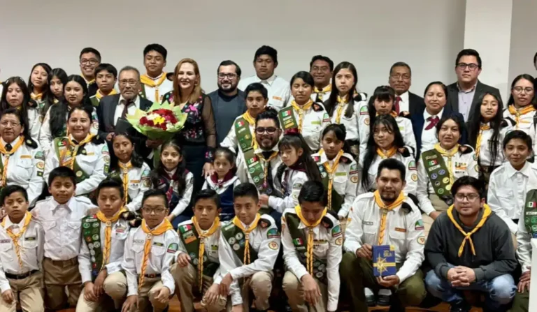 Alcaldesa Fabiola Ricci recibe la visita de integrantes de la Iglesia Adventista y Club de Conquistadores