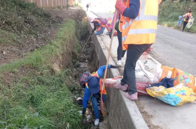 Refuerzan limpieza preventiva ante lluvias en San Cristóbal