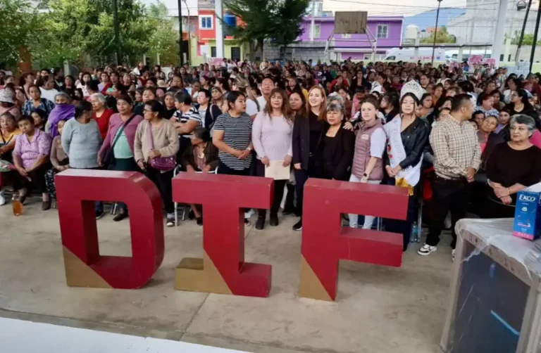 Fabiola Ricci celebra a las madres de la zona norte en la colonia El Paraíso