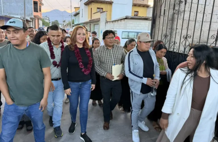 Alcaldesa refrenda compromiso con colonias y anuncia obras prioritarias en Primero de Enero