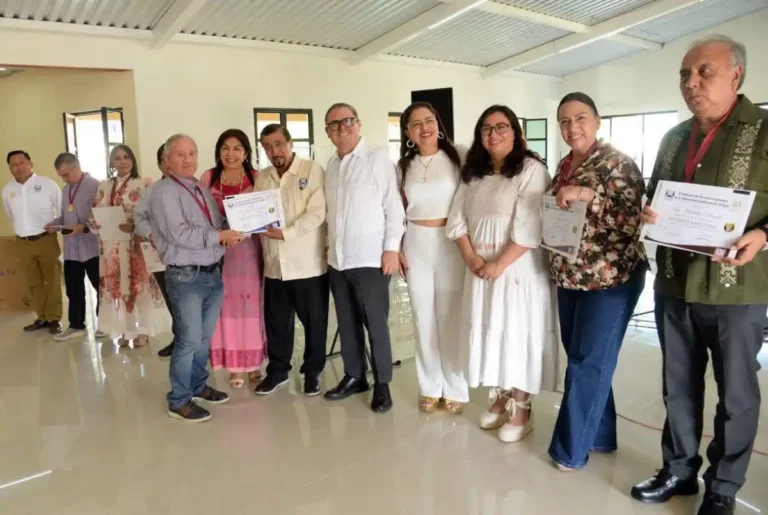 Reconocen trayectoria de docentes de los Campus Tapachula y Comitán de la UNACH