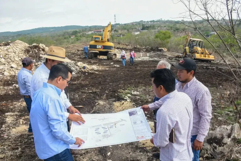 Recorrido de supervisión en la construcción de la UNACH y Unicach en Berriozábal