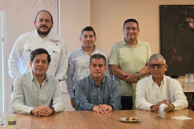 Fortalece Cecytech gestiones para ampliar oportunidades educativas en Tapachula