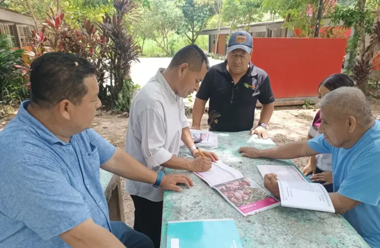 Cecytech refuerza la coordinación del programa Chiapas Puede en la Zona Maya