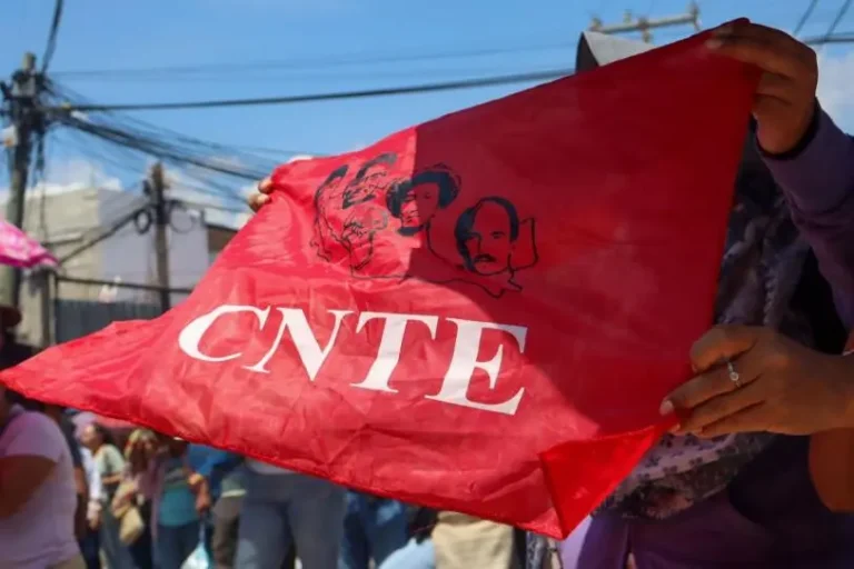 CNTE bloquea plantas de Pemex y toma casetas de peaje en Chiapas y Guerrero