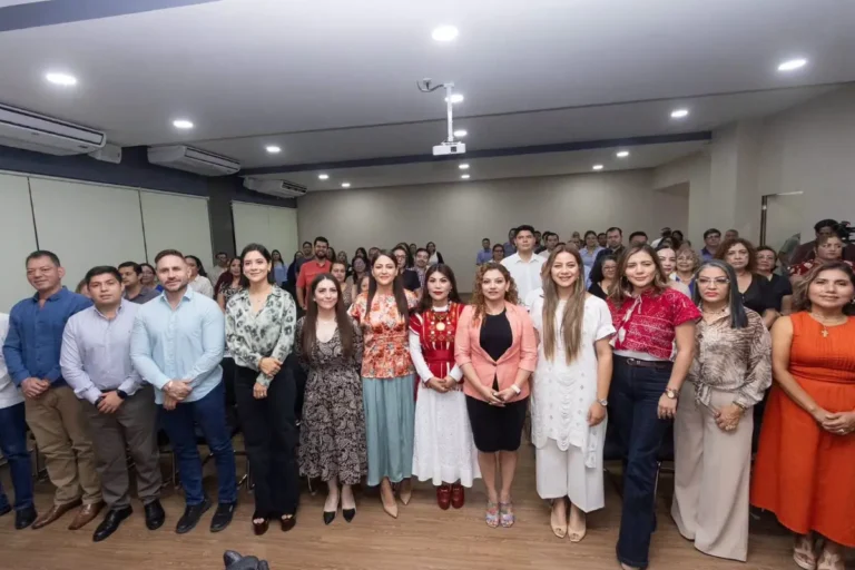 Imparten conferencia “Prevención y erradicación de la violencia” a personal del Congreso