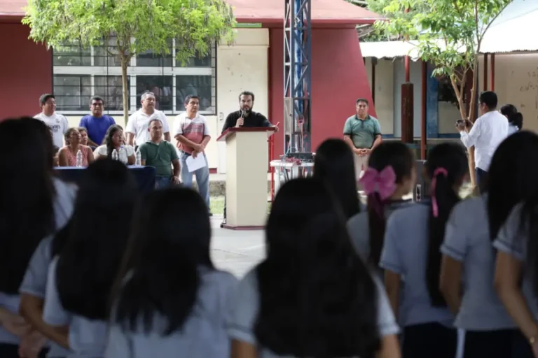 “Ella no nos pertenece, somos hijos de la Madre Tierra”: Roger Mandujano