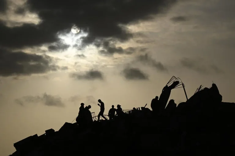 Estados Unidos acelera envío de ayuda a Venezuela mientras la cifra de muertos supera mil 700