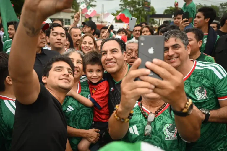 Festeja ERA con afición chiapaneca el triunfo de México en el Mundial