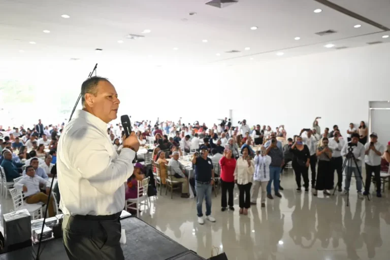 Gobierno de Chiapas reconoce a periodistas por su compromiso con la sociedad