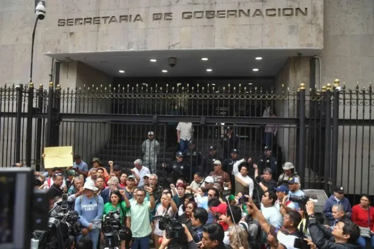 Gobierno lanza segunda propuesta a la CNTE: ofrece aseguradora pública