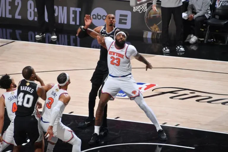 ¡La selfie más costosa de la historia! La NBA veta de por vida a aficionados tras invadir la duela