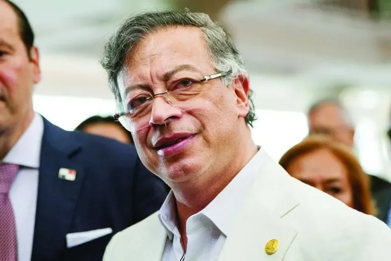 Gustavo Petro acusa a software de los comicios en Colombia; exige revisar actas