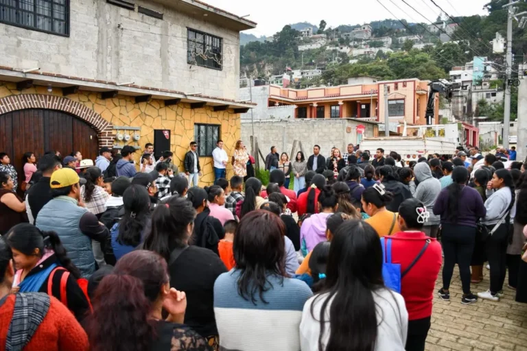 Inicia Fabiola Ricci obra de alumbrado público en la colonia Nuevo Amanecer