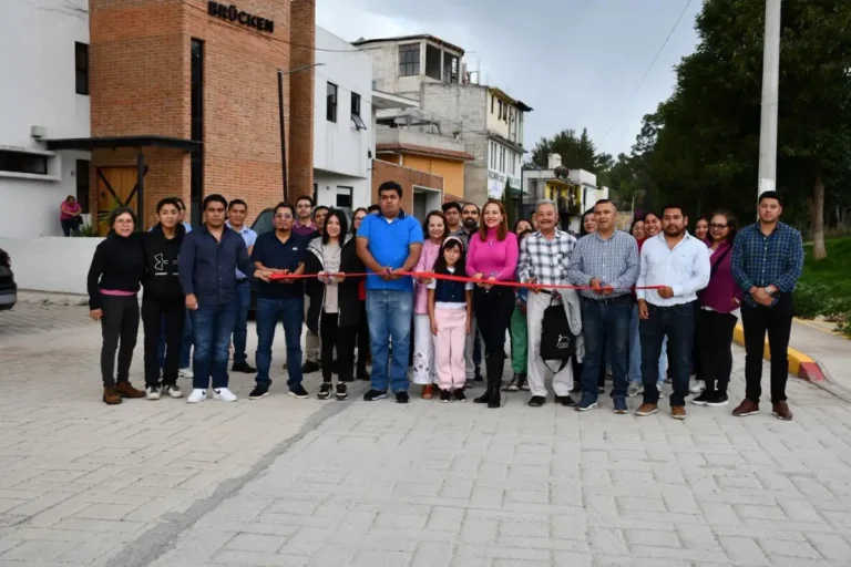 Inaugura Fabiola Ricci rehabilitación de drenaje sanitario y pavimentación