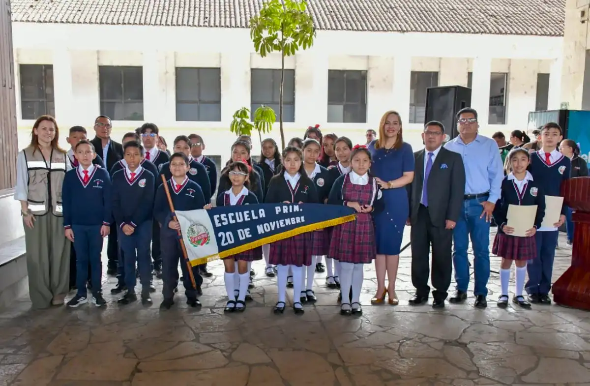 sclchomenaje020626