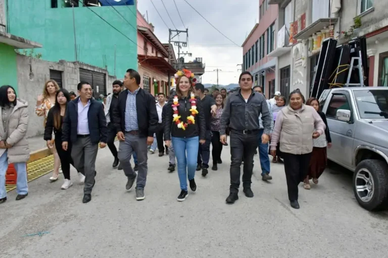 Inicia Ayuntamiento de SCLC instalación de nuevas luminarias en Linda Vista