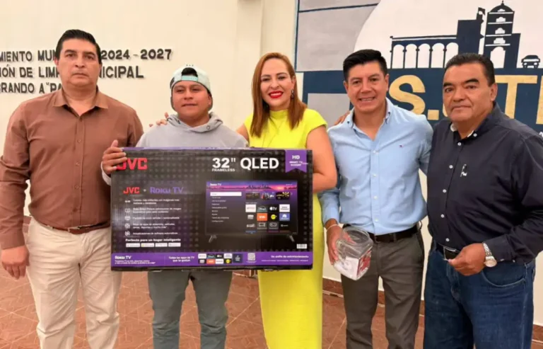 Fabiola Ricci reconoce la labor de los padres de Limpia Municipal