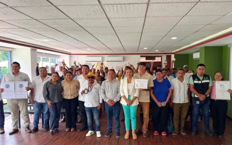 Palenque impulsa competitividad turística con distintivos y acreditaciones a guías