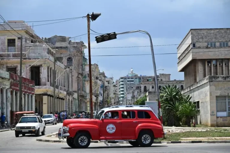 Cuba a oscuras, se registra tercer apagón total en seis meses; afecta a 9.6 millones de usuarios