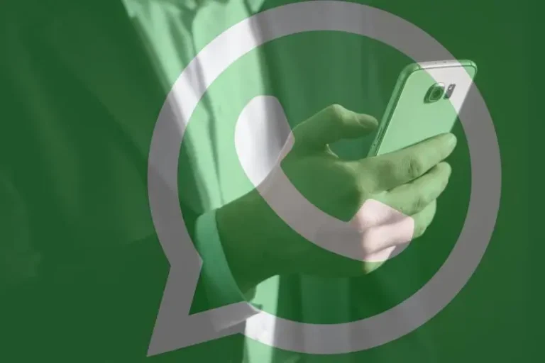 Estafas en grupos de WhatsApp: la configuración que debes activar para protegerte