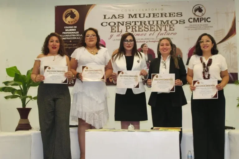 FGE participa en conversatorio «Las mujeres construimos el presente y decidimos el futuro»