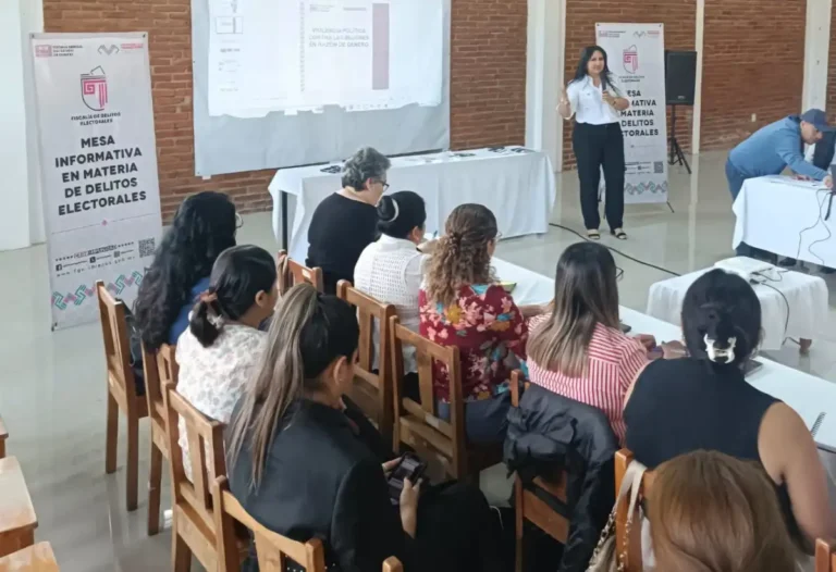 FGE imparte Mesa Informativa sobre violencia política contra las mujeres en razón de género