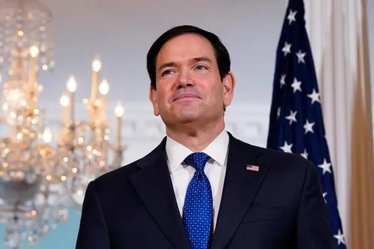 Marco Rubio acusa a Irán de usar el estrecho de Ormuz como chantaje global