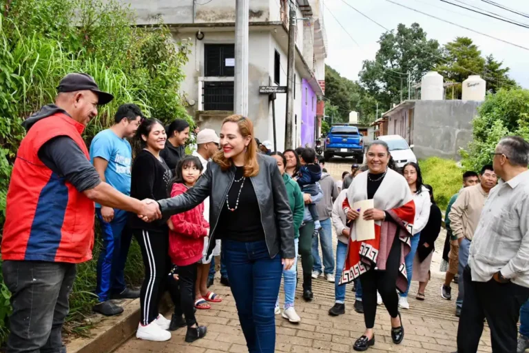 Fortalece Fabiola Ricci el diálogo con vecinos de la colonia El Mirador