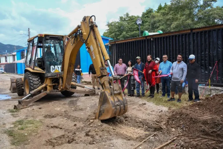 Inicia obra integral en la colonia El Tejar para fortalecer infraestructura hidráulica y vial de SCLC