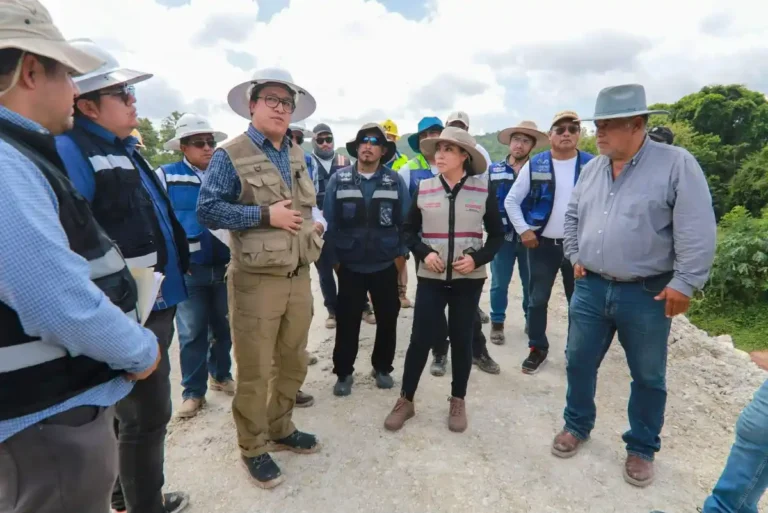 Anakaren Gómez Zuart supervisa la Ruta de las Culturas Mayas