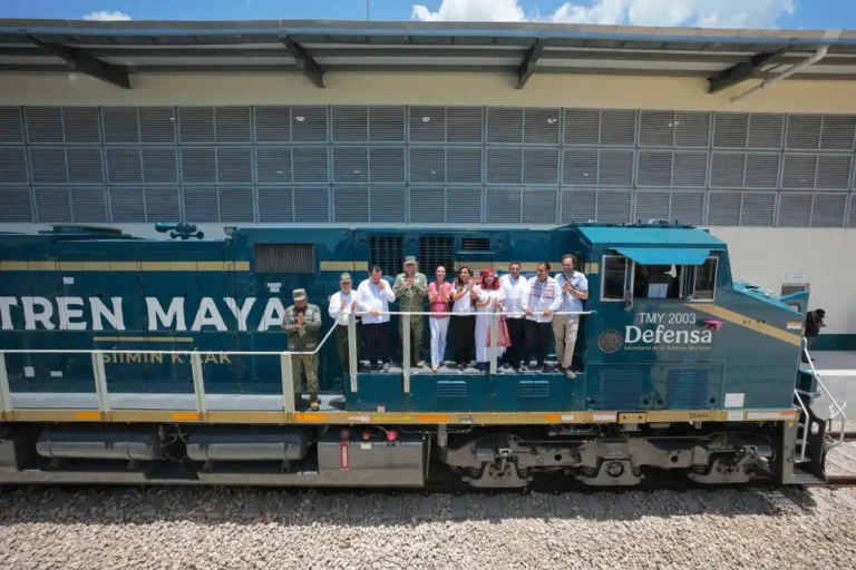 Presidenta anuncia llegada de las primeras 12 locomotoras del Tren Maya de carga