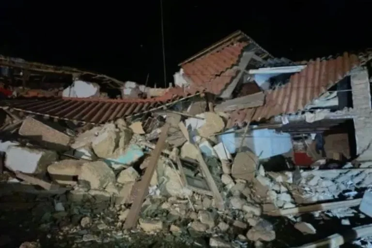 Sismo de 5.1 en Perú deja 5 muertos y más de 300 damnificados
