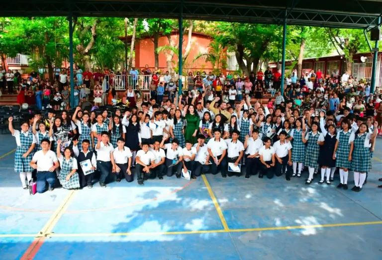Hoy Chiapas es un estado donde niños y jóvenes pueden construir su futuro con mayor tranquilidad: Aparicio