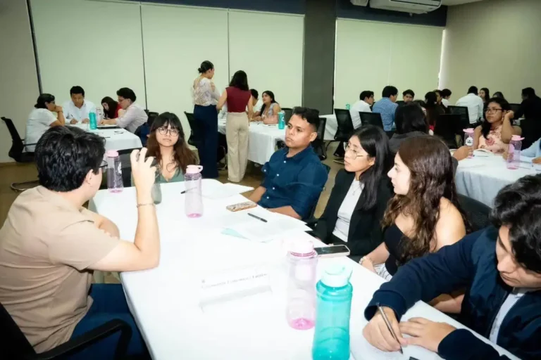 Jóvenes participan en Taller Legislativo como parte de los trabajos del 16º Parlamento Juvenil del Estado