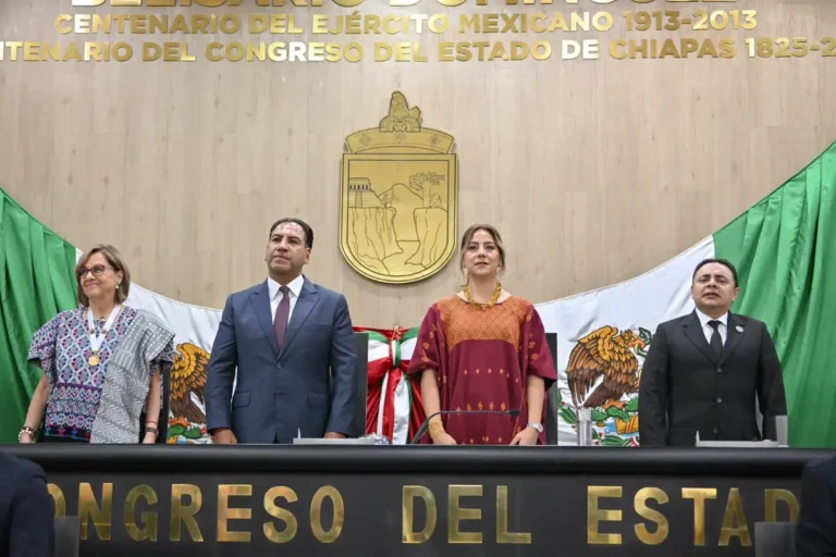 Gobernador Eduardo Ramírez Aguilar impone medalla “Rosario Castellanos” a Malú Mícher