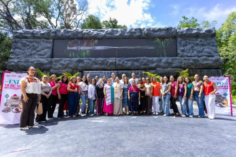DIF Chiapas realiza Expo Mercadito “Raíces que se comparten, cultura que se vive” en el ZooMAT
