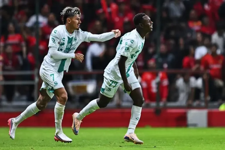 ¡Santos resucita en el Infierno! Remonta al Toluca y gana dos partidos seguidos